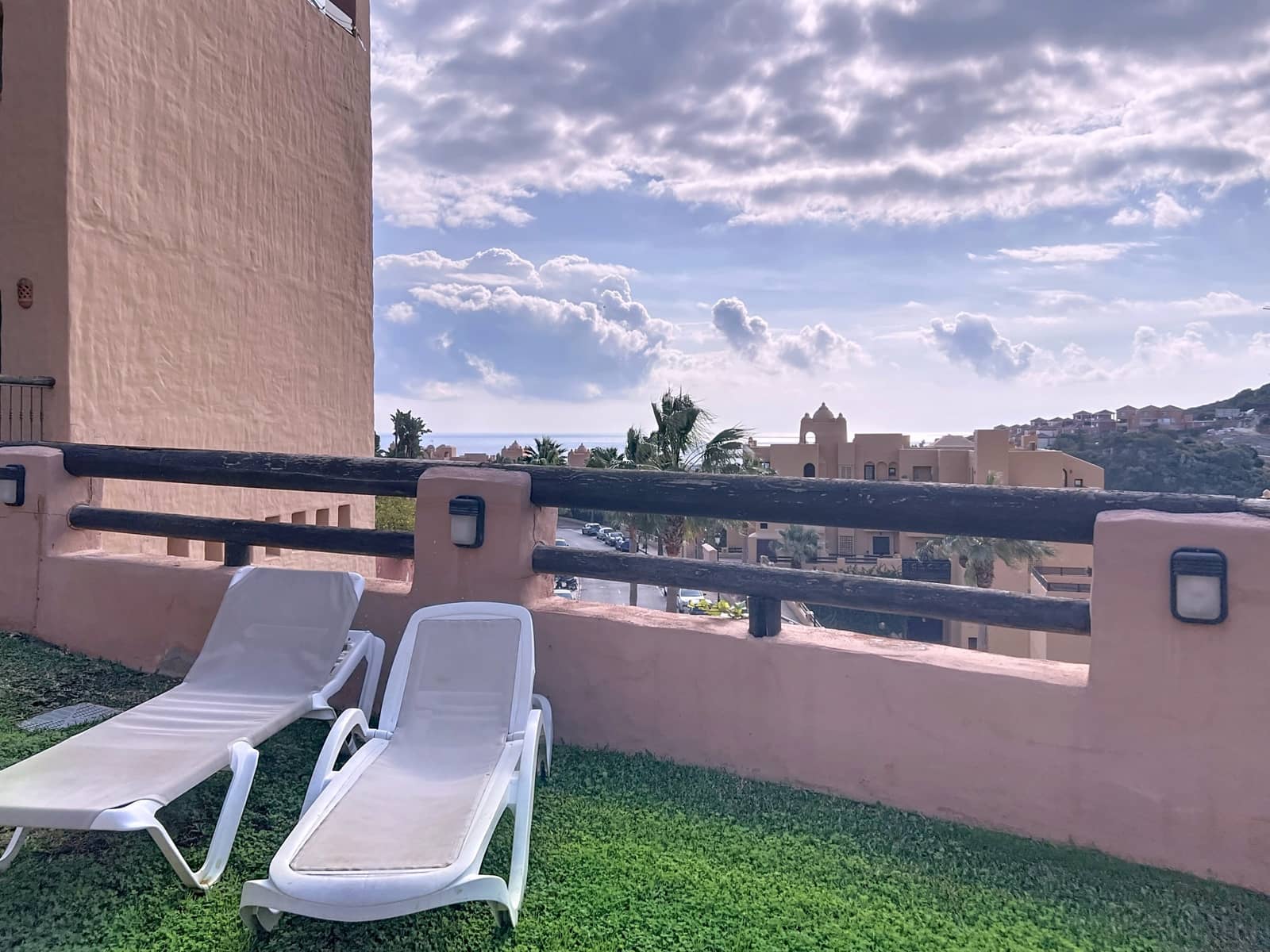 Apartamento de 2 habitaciones en Manilva en venta con piscina garaje - 310.000 € (Ref: 9367252)