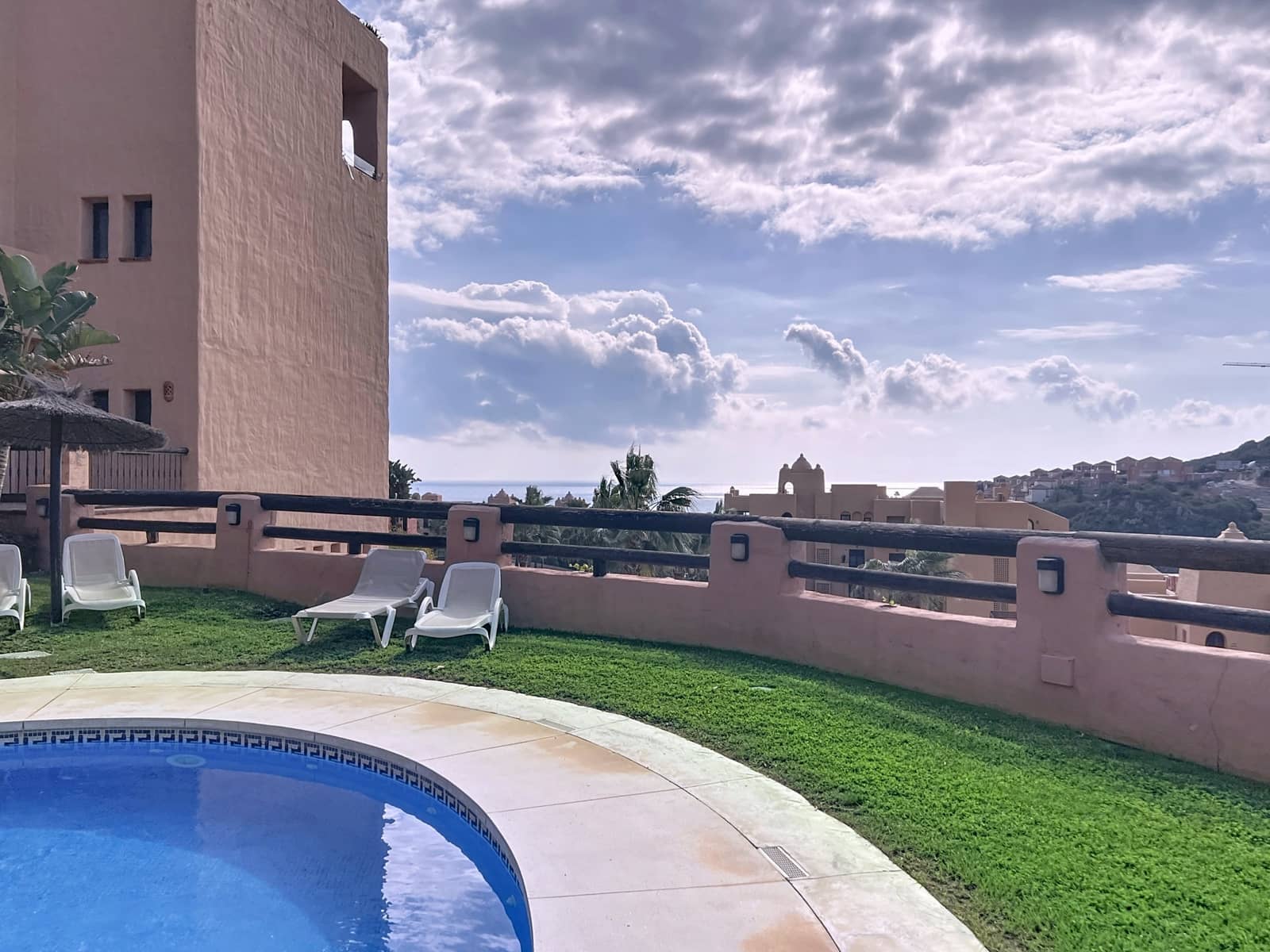 Apartamento de 2 habitaciones en Manilva en venta con piscina garaje - 310.000 € (Ref: 9367252)