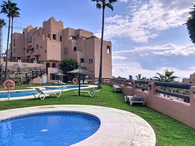 Apartamento de 2 habitaciones en Manilva en venta con piscina garaje - 310.000 € (Ref: 9367252)