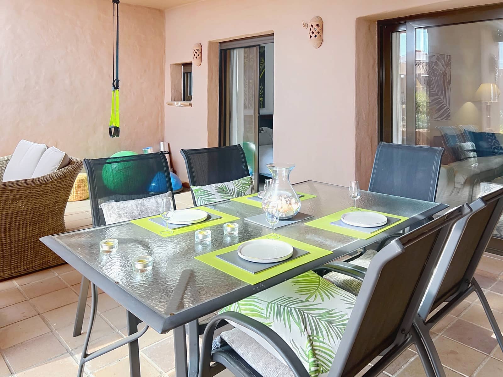 Apartamento de 2 habitaciones en Manilva en venta con piscina garaje - 310.000 € (Ref: 9367252)