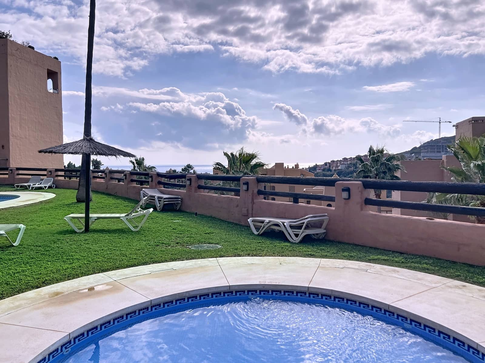 Apartamento de 2 habitaciones en Manilva en venta con piscina garaje - 310.000 € (Ref: 9367252)