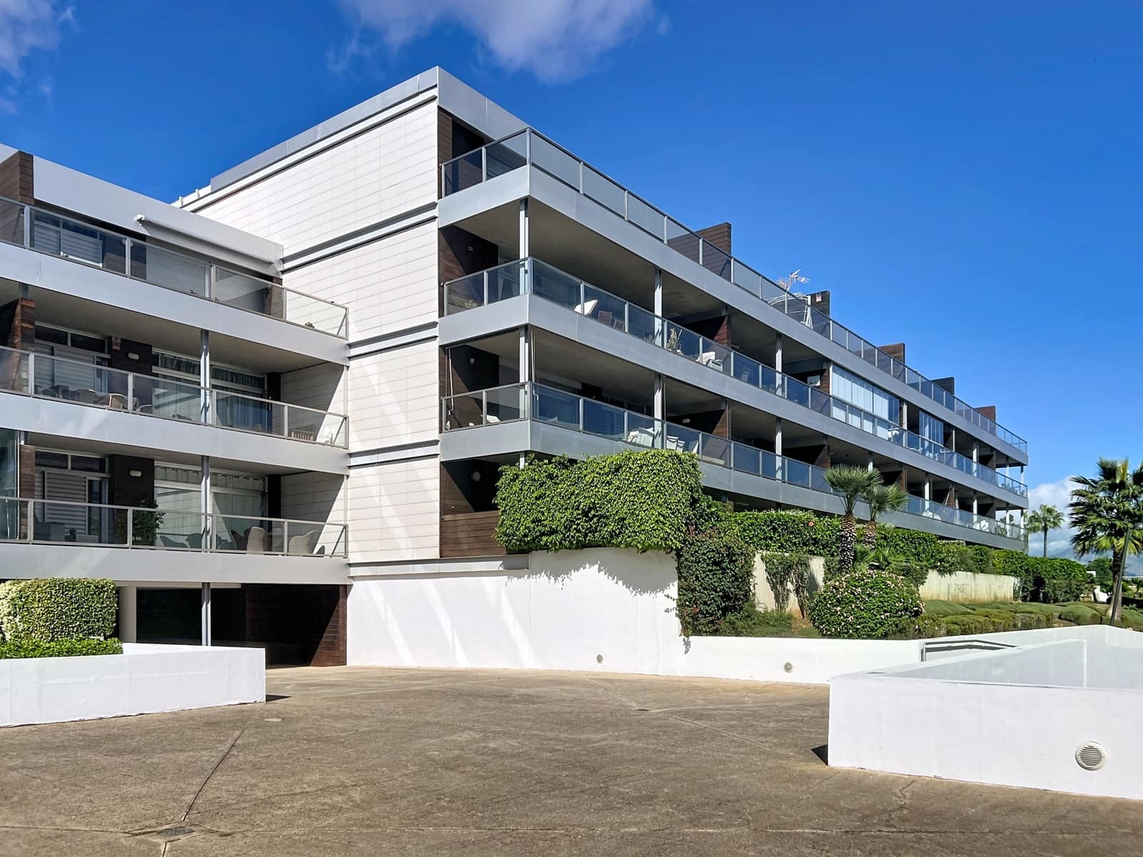 3 quarto Apartamento para venda em Manilva com piscina garagem - 429 000 € (Ref: 9382525)