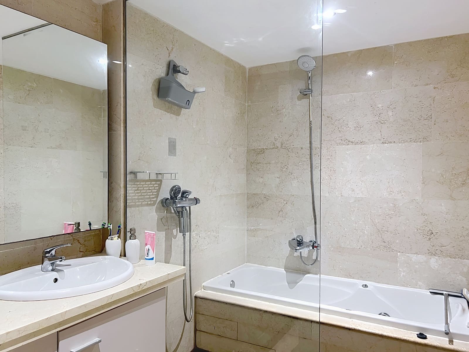 Apartamento de 3 habitaciones en Manilva en venta con piscina garaje - 359.000 € (Ref: 9382525)