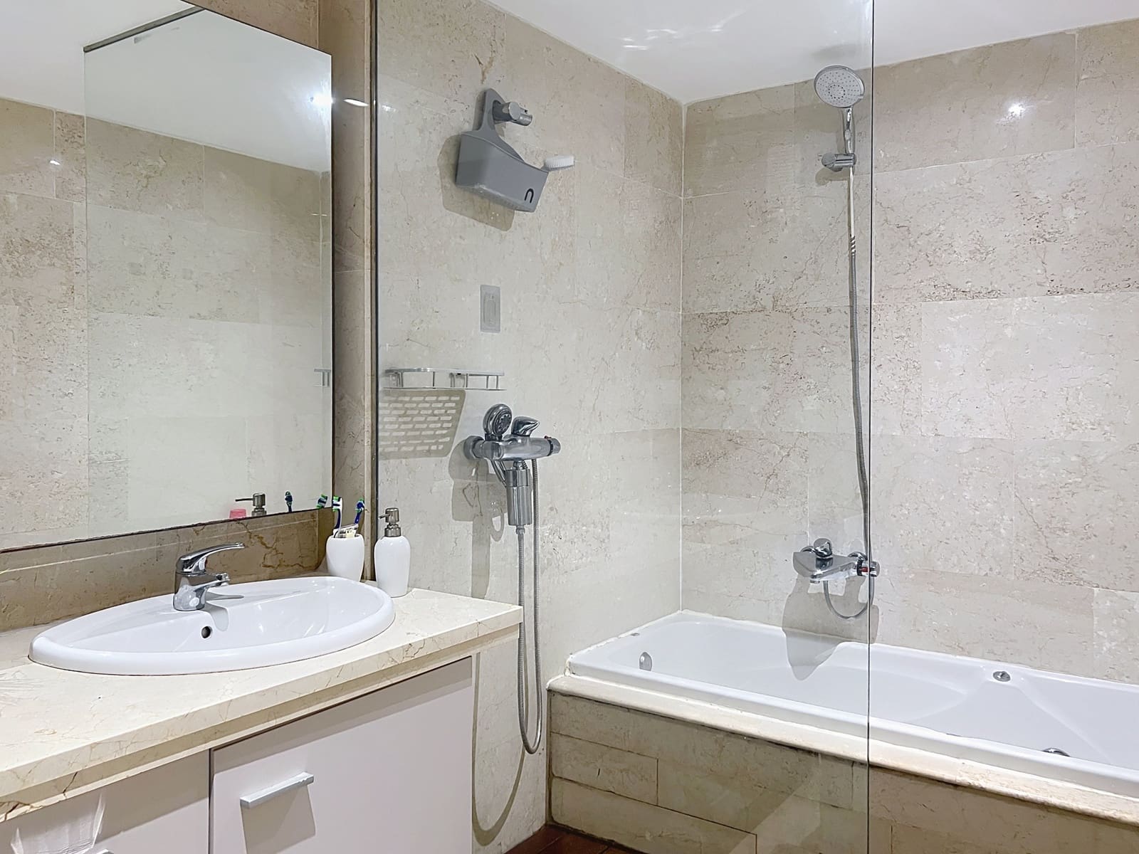 Apartamento de 3 habitaciones en Manilva en venta con piscina garaje - 359.000 € (Ref: 9382525)