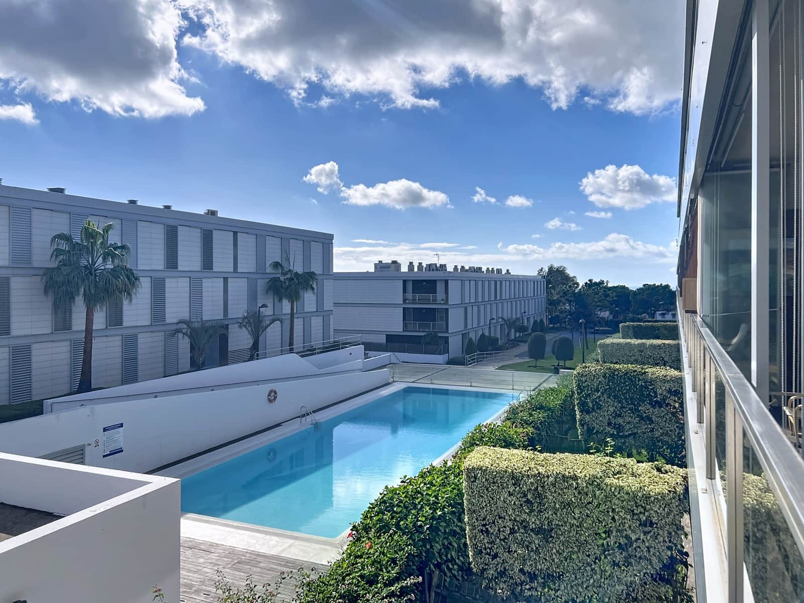 Apartamento de 3 habitaciones en Manilva en venta con piscina garaje - 359.000 € (Ref: 9382525)