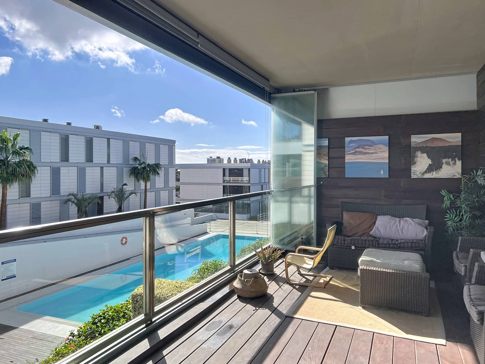 Apartamento de 3 habitaciones en Manilva en venta con piscina garaje - 359.000 € (Ref: 9382525)