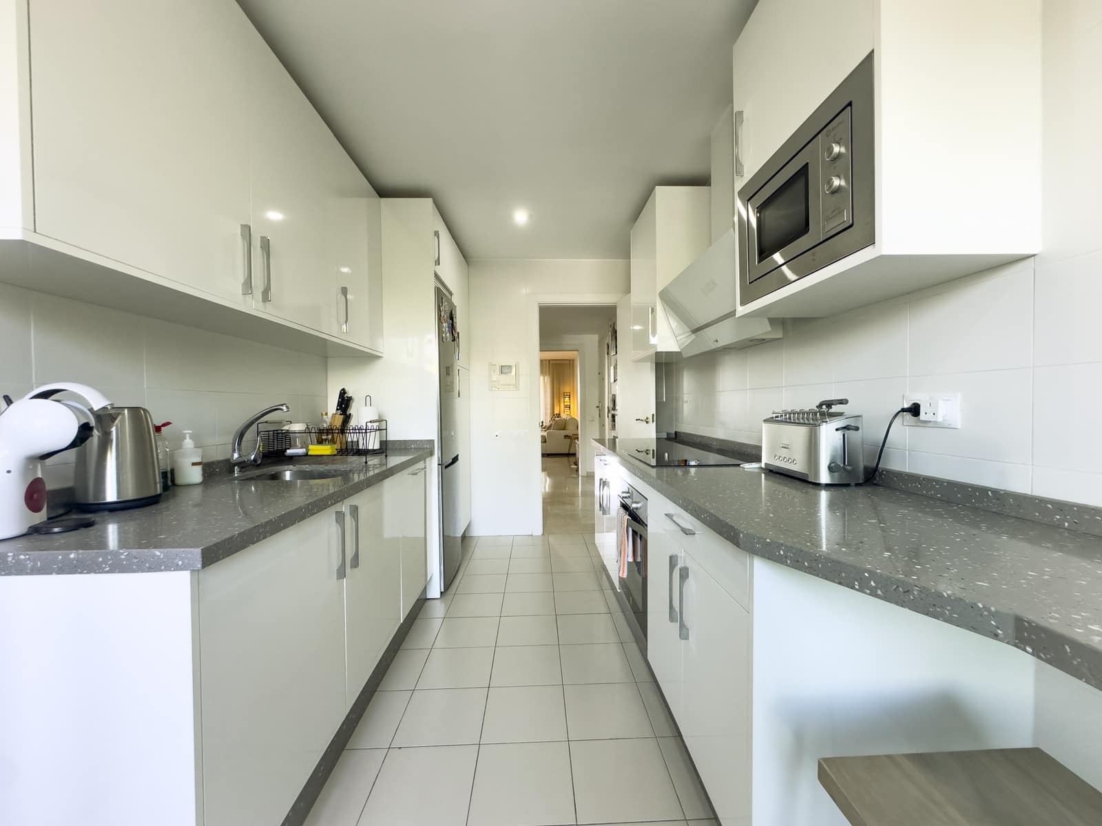 Apartamento de 3 habitaciones en Manilva en venta con piscina garaje - 595.000 € (Ref: 9395869)