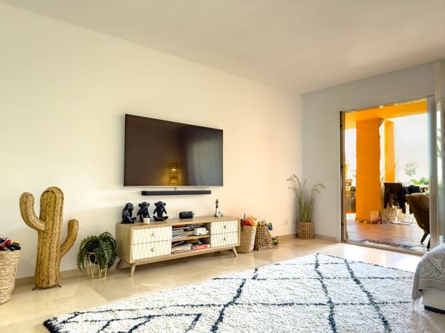 3 makuuhuone Huoneisto myytävänä paikassa Castillo de la Duquesa, Manilva mukana uima-altaan 
autotalli - 595 000 € (Ref: 9395869)