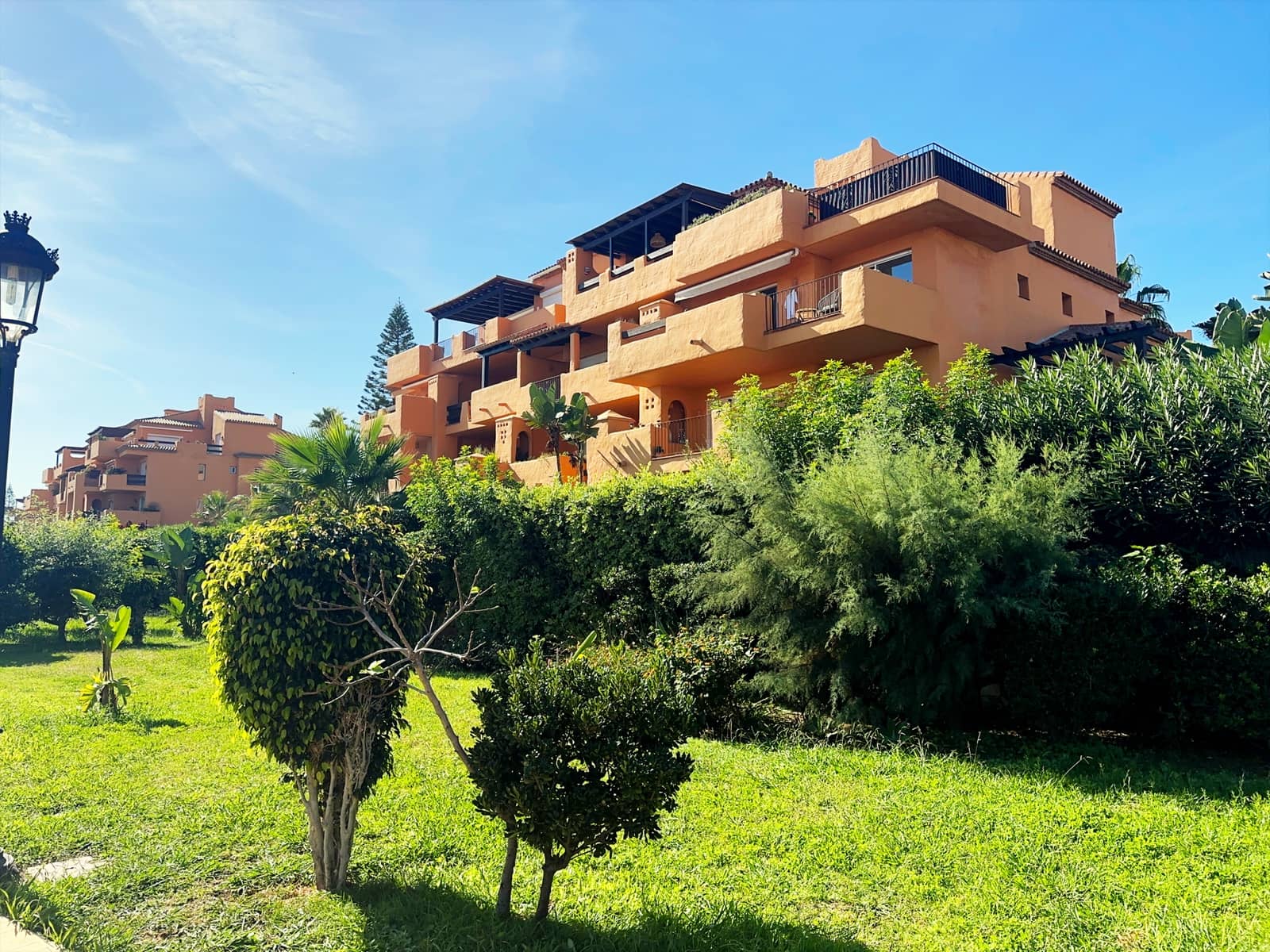 Apartamento de 3 habitaciones en Manilva en venta con piscina garaje - 595.000 € (Ref: 9395869)