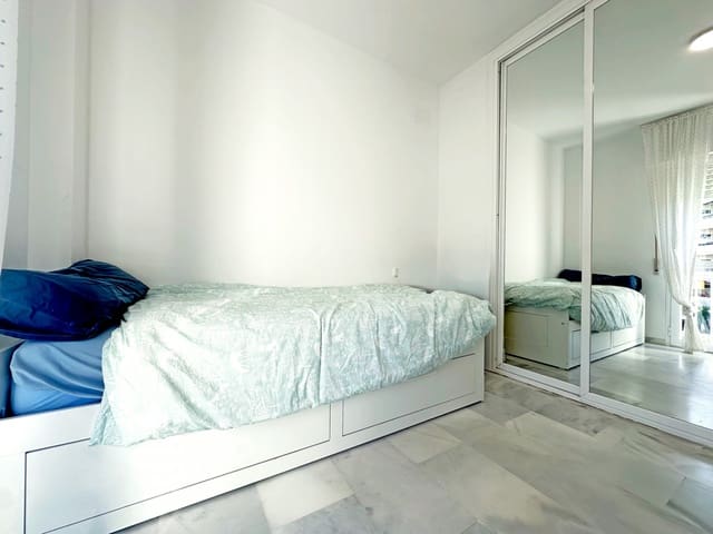 3 soveværelse Byhus til salg i Estepona med swimmingpool garage - € 655.000 (Ref: 9410838)