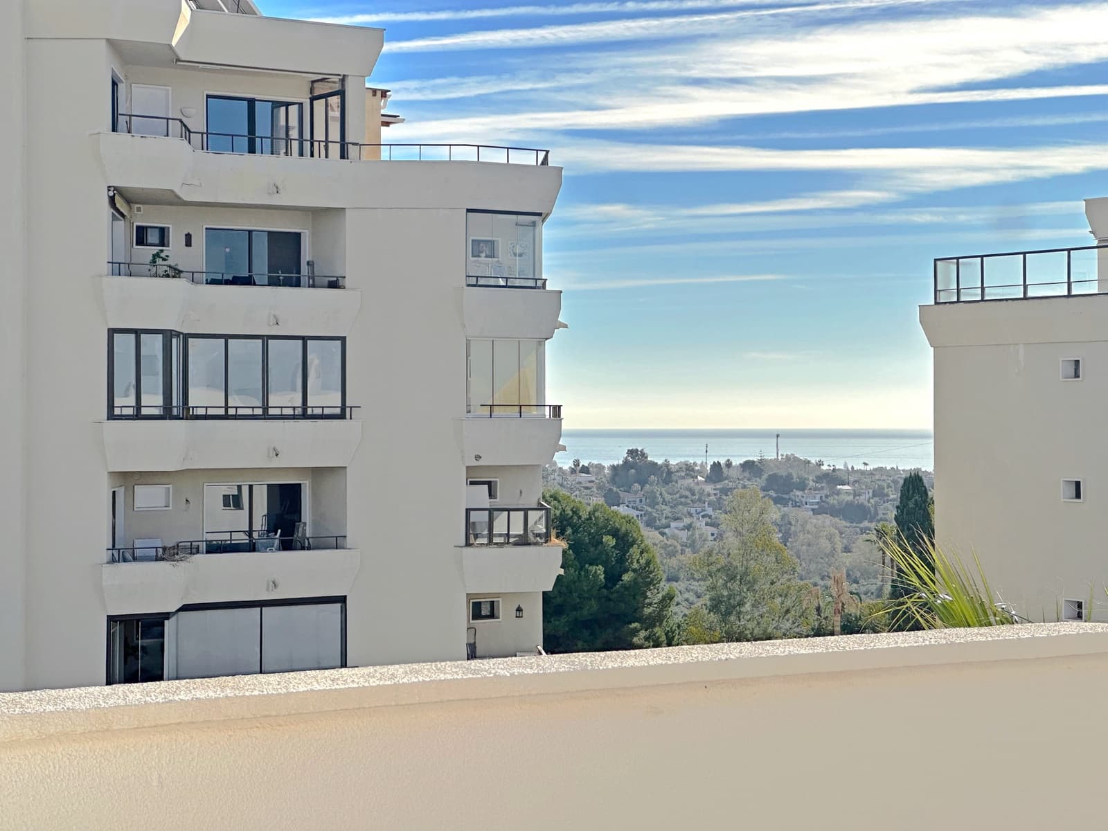 Casa de 3 habitaciones en Estepona en venta con piscina garaje - 655.000 € (Ref: 9410838)