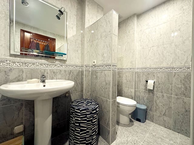 3 soveværelse Byhus til salg i Estepona med swimmingpool garage - € 655.000 (Ref: 9410838)