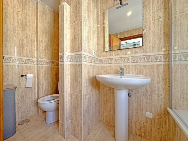 3 soveværelse Byhus til salg i Estepona med swimmingpool garage - € 655.000 (Ref: 9410838)