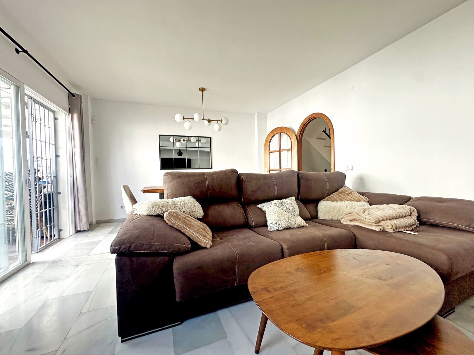 3 soverom Hus til salgs i Estepona med svømmebasseng garasje - € 655 000 (Ref: 9410838)