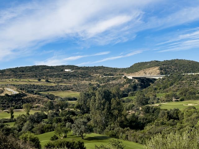 Terrain à Bâtir à vendre à Estepona - 220 000 € (Ref: 9415876)