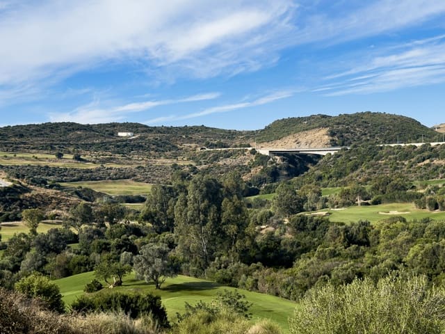 Terrain à Bâtir à vendre à Estepona - 220 000 € (Ref: 9415876)