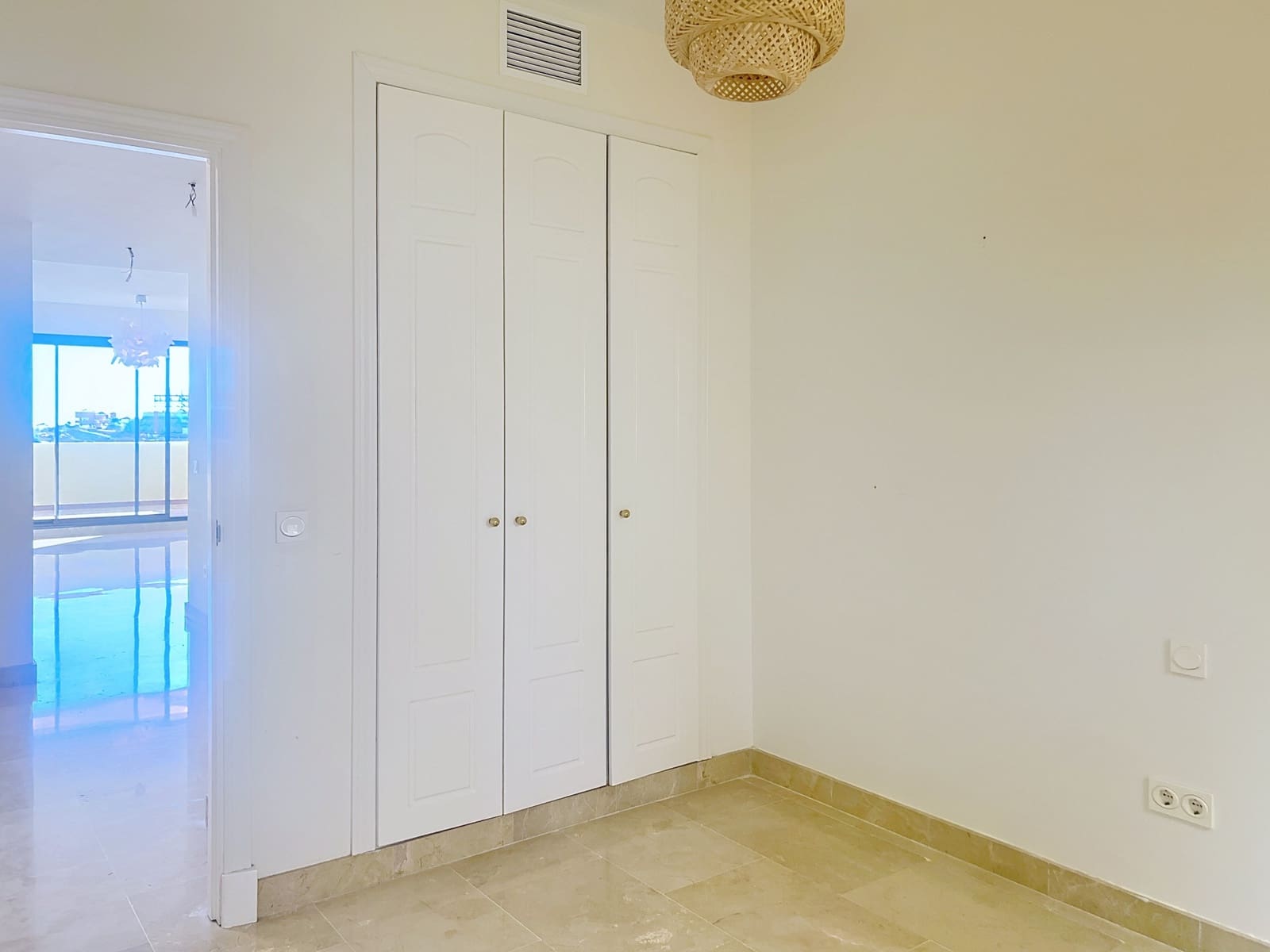 2 chambre Appartement à vendre à Manilva avec piscine garage - 275 000 € (Ref: 9427036)
