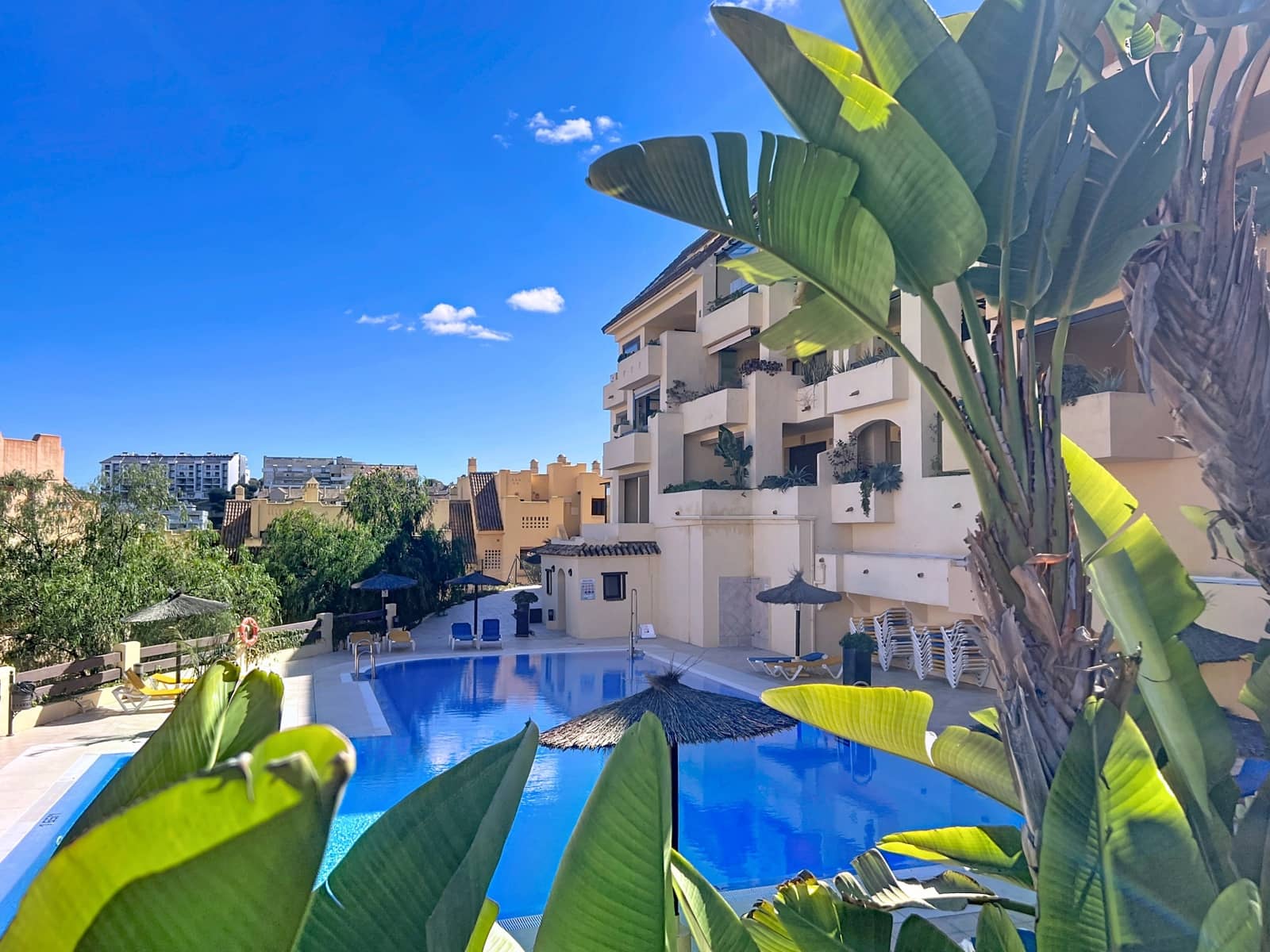 2 chambre Appartement à vendre à Manilva avec piscine garage - 275 000 € (Ref: 9427036)