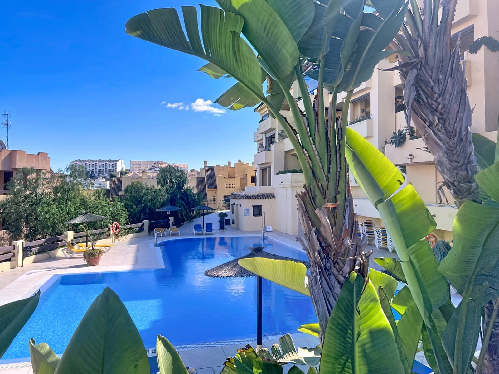 2 chambre Appartement à vendre à Manilva avec piscine garage - 275 000 € (Ref: 9427036)