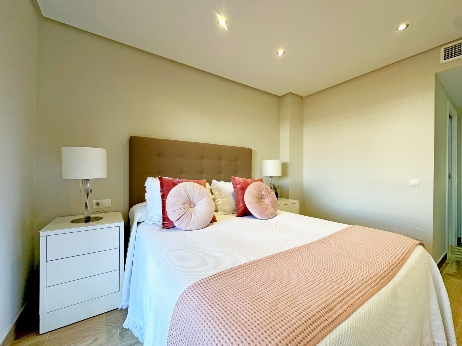 2 quarto Apartamento para venda em Estepona com piscina garagem - 530 250 € (Ref: 9431246)