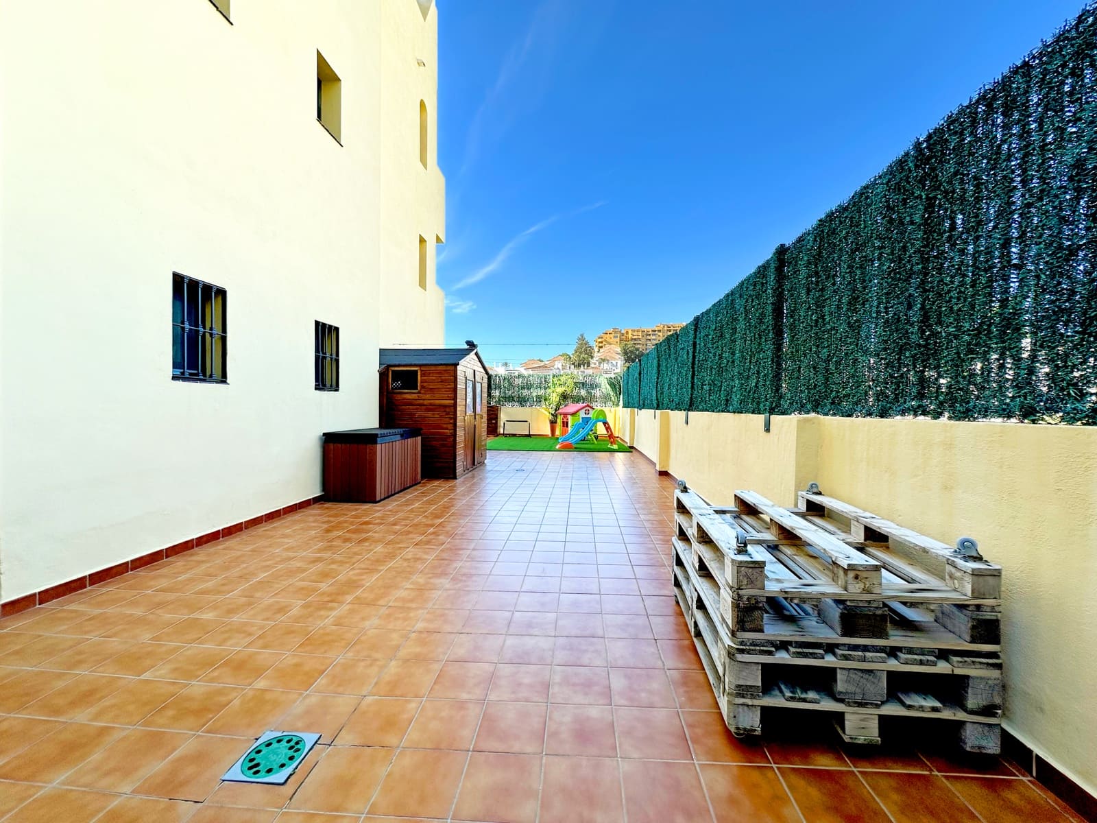 2 quarto Apartamento para venda em Estepona com piscina garagem - 530 250 € (Ref: 9431246)