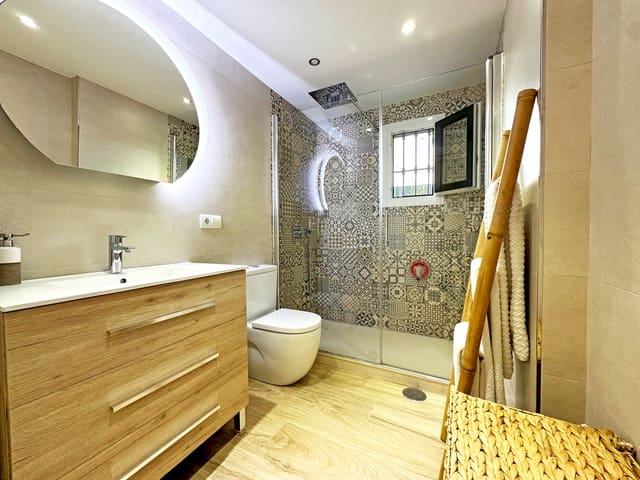 2 makuuhuone Huoneisto myytävänä paikassa La Concha - Resina Golf, Estepona mukana uima-altaan 
autotalli - 495 000 € (Ref: 9431246)