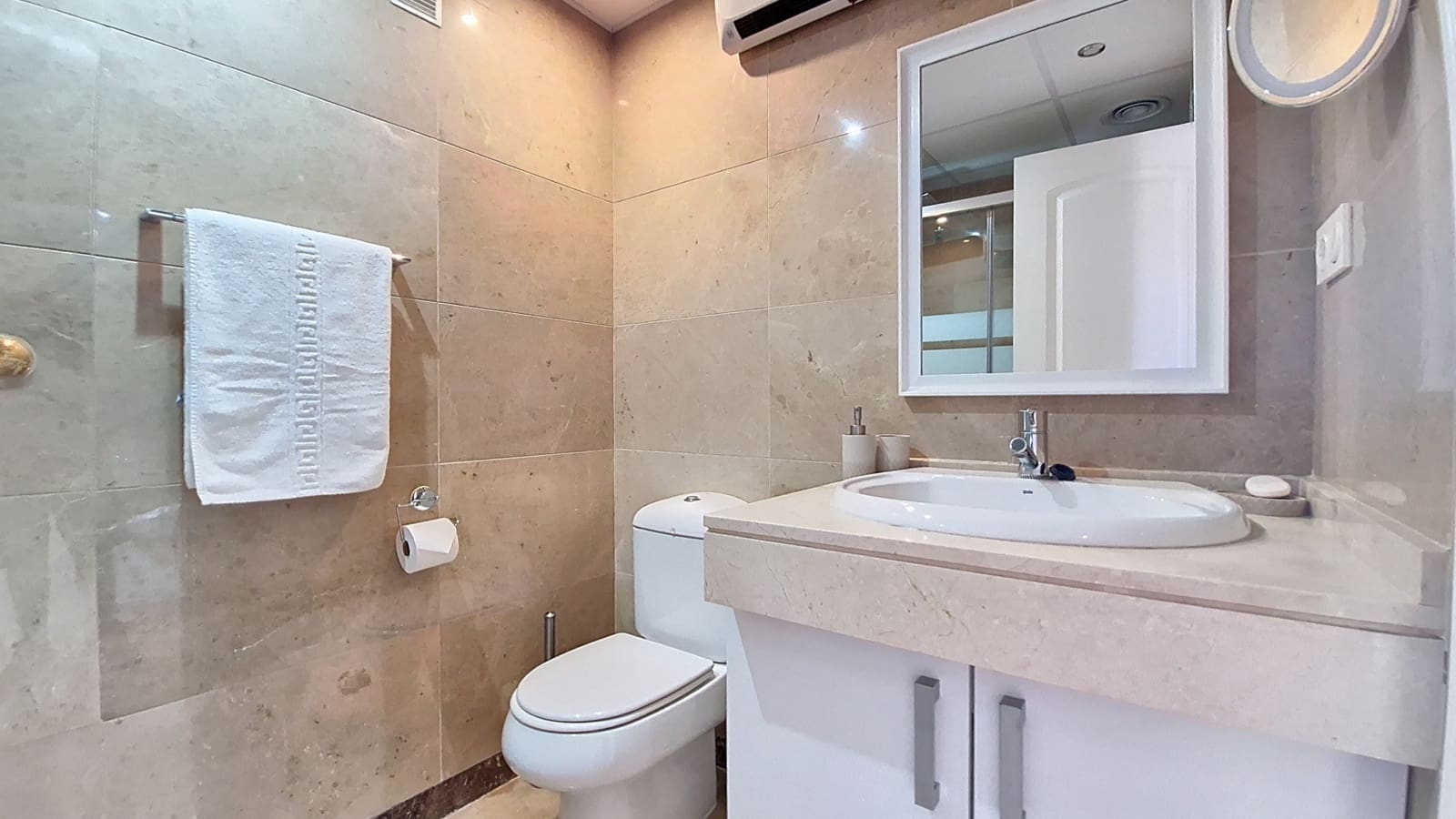 Apartamento de 3 habitaciones en Manilva en venta con piscina garaje - 349.000 € (Ref: 9431247)