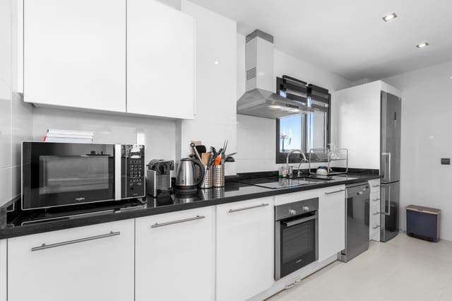 Ático de 4 habitaciones en Casares en venta con piscina garaje - 440.000 € (Ref: 9439933)