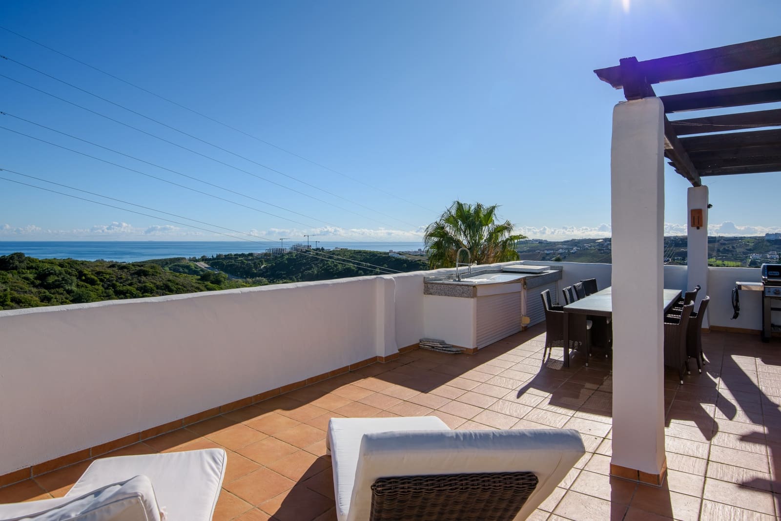 Ático de 4 habitaciones en Casares en venta con piscina garaje - 440.000 € (Ref: 9439933)