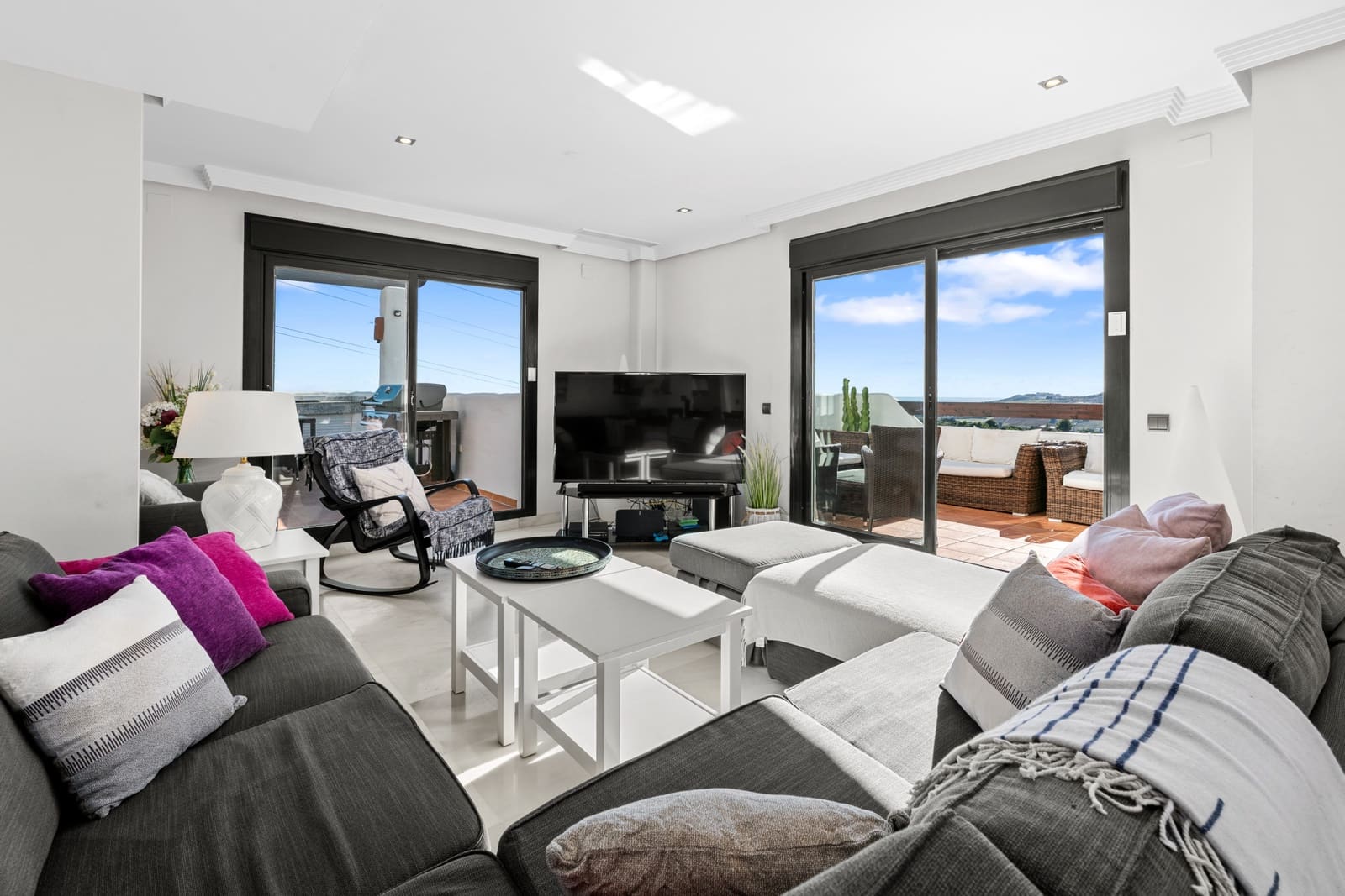 Ático de 4 habitaciones en Casares en venta con piscina garaje - 440.000 € (Ref: 9439933)