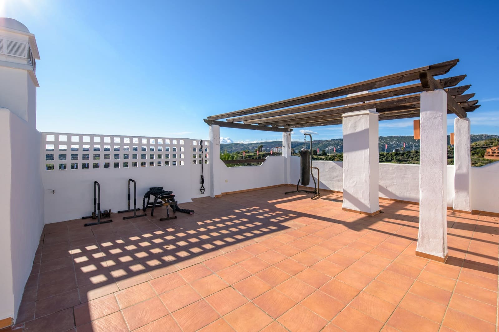 Ático de 4 habitaciones en Casares en venta con piscina garaje - 440.000 € (Ref: 9439933)