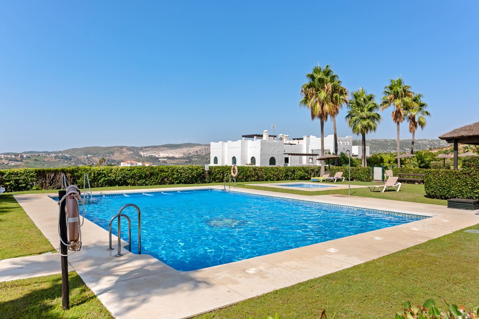 Ático de 4 habitaciones en Casares en venta con piscina garaje - 440.000 € (Ref: 9439933)