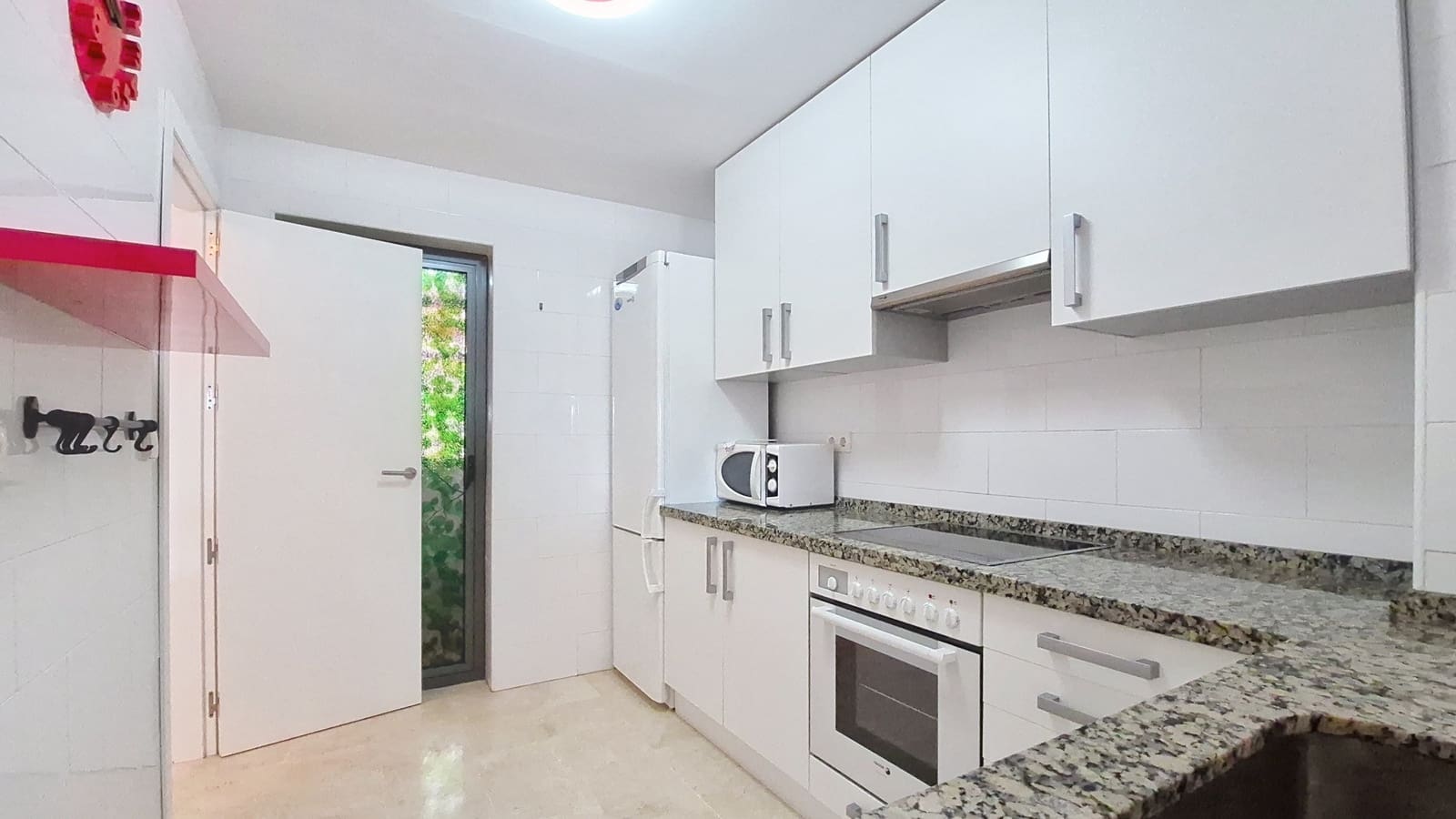 2 chambre Penthouse à vendre à Manilva avec piscine garage - 299 000 € (Ref: 9468298)