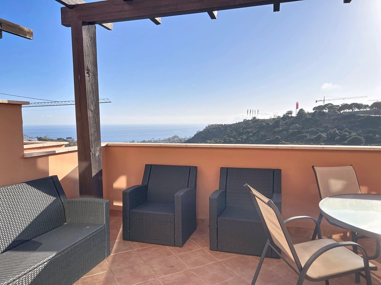 2 bedroom Penthouse for sale in Manilva with pool garage - € 290,000 (Ref: 9468298)