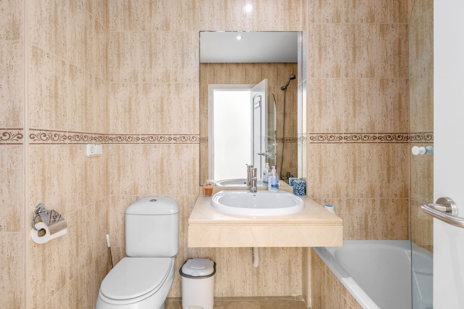 3 bedroom Penthouse for sale in Manilva with pool garage - € 395,000 (Ref: 9508661)