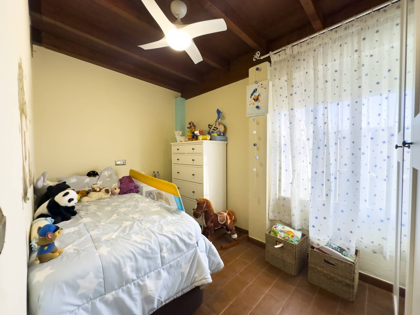 3 bedroom Penthouse for sale in Estepona with garage - € 680,000 (Ref: 9516064)