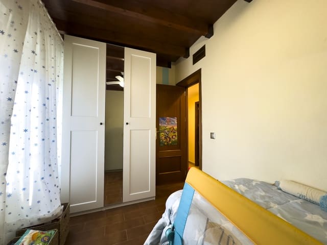 3 quarto Penthouse para venda em Estepona com garagem - 639 000 € (Ref: 9516064)