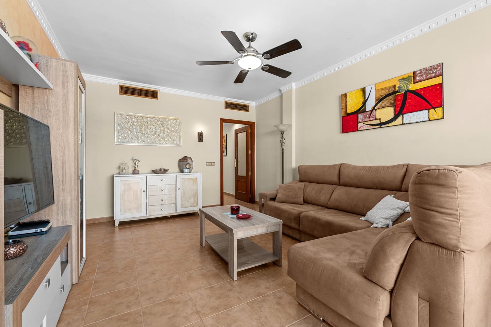 3 bedroom Penthouse for sale in Estepona with garage - € 620,000 (Ref: 9516064)