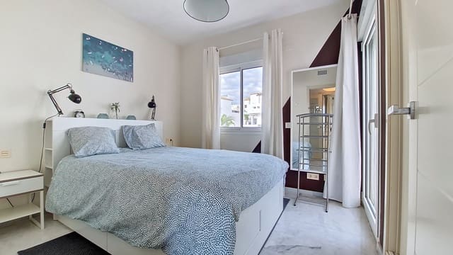 2 sovrum Takvåning till salu i Estepona med pool garage - 266 000 € (Ref: 9524111)