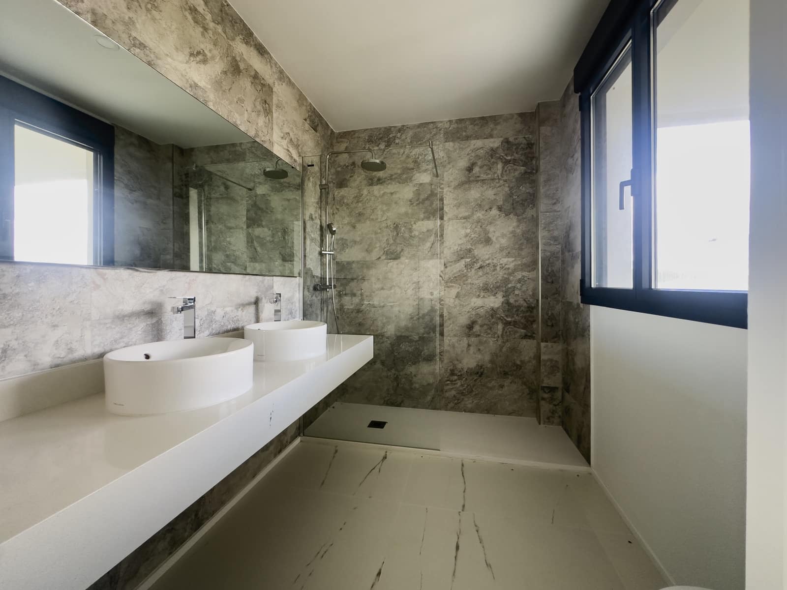 3 makuuhuone Huoneisto myytävänä paikassa Casares mukana uima-altaan 
autotalli - 469 000 € (Ref: 9547841)