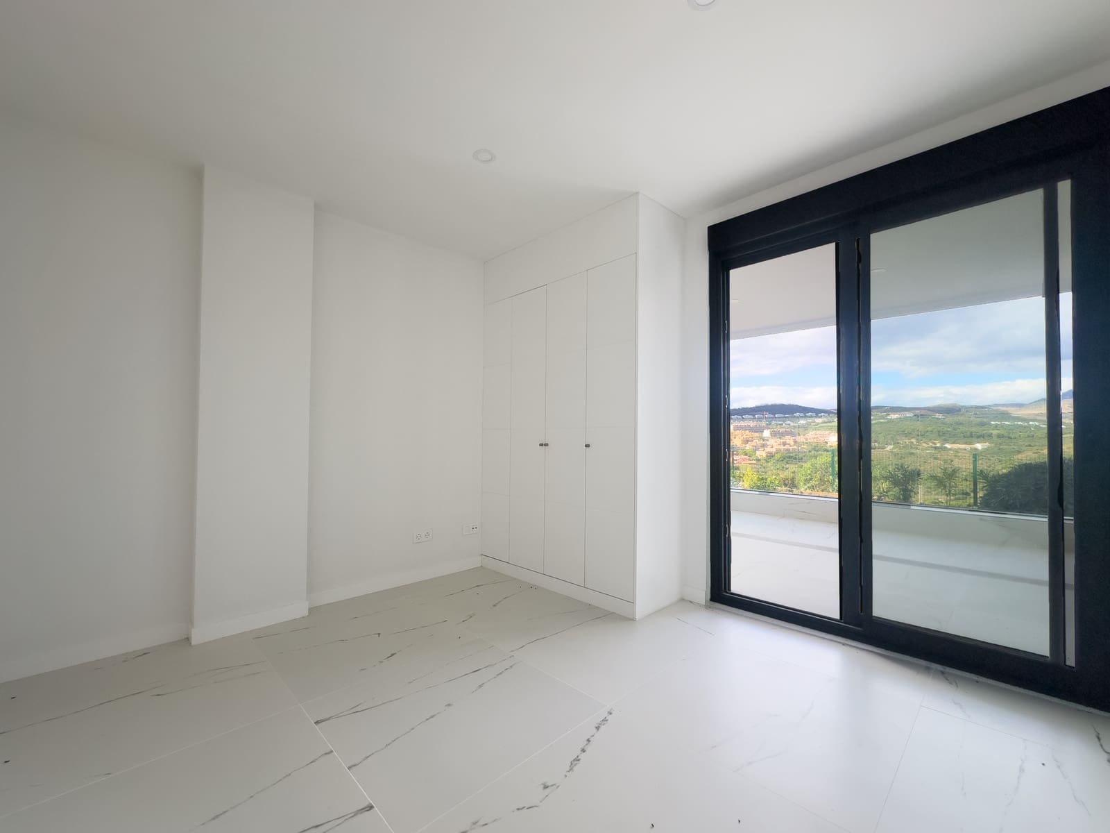 3 makuuhuone Huoneisto myytävänä paikassa Casares mukana uima-altaan 
autotalli - 469 000 € (Ref: 9547841)