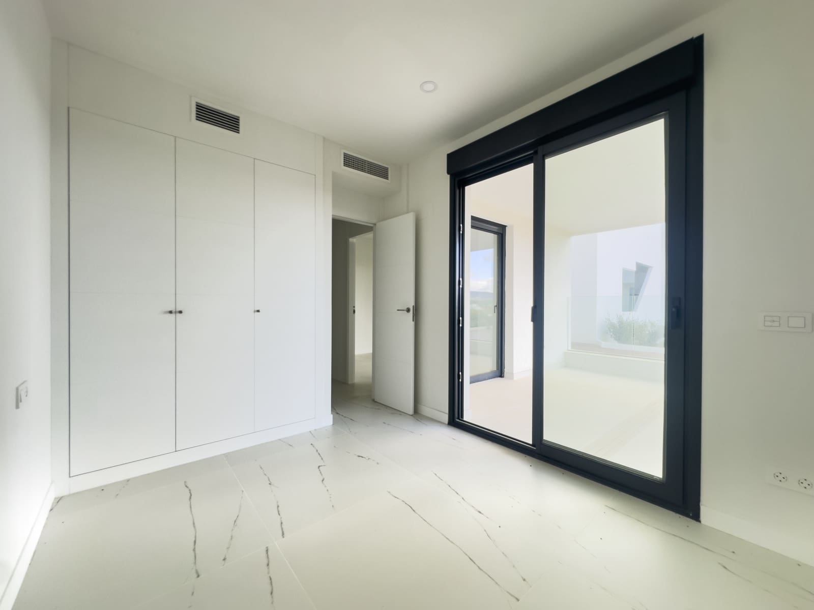 3 makuuhuone Huoneisto myytävänä paikassa Casares mukana uima-altaan 
autotalli - 469 000 € (Ref: 9547841)