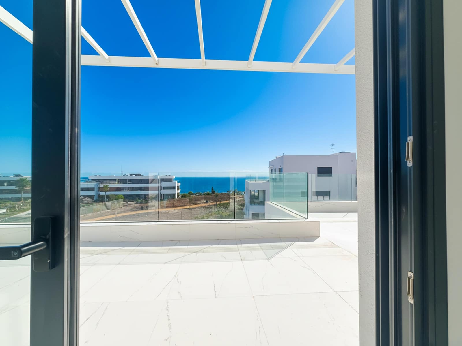 3 slaapkamer Penthouse te koop in Casares met zwembad garage - € 650.000 (Ref: 9547842)