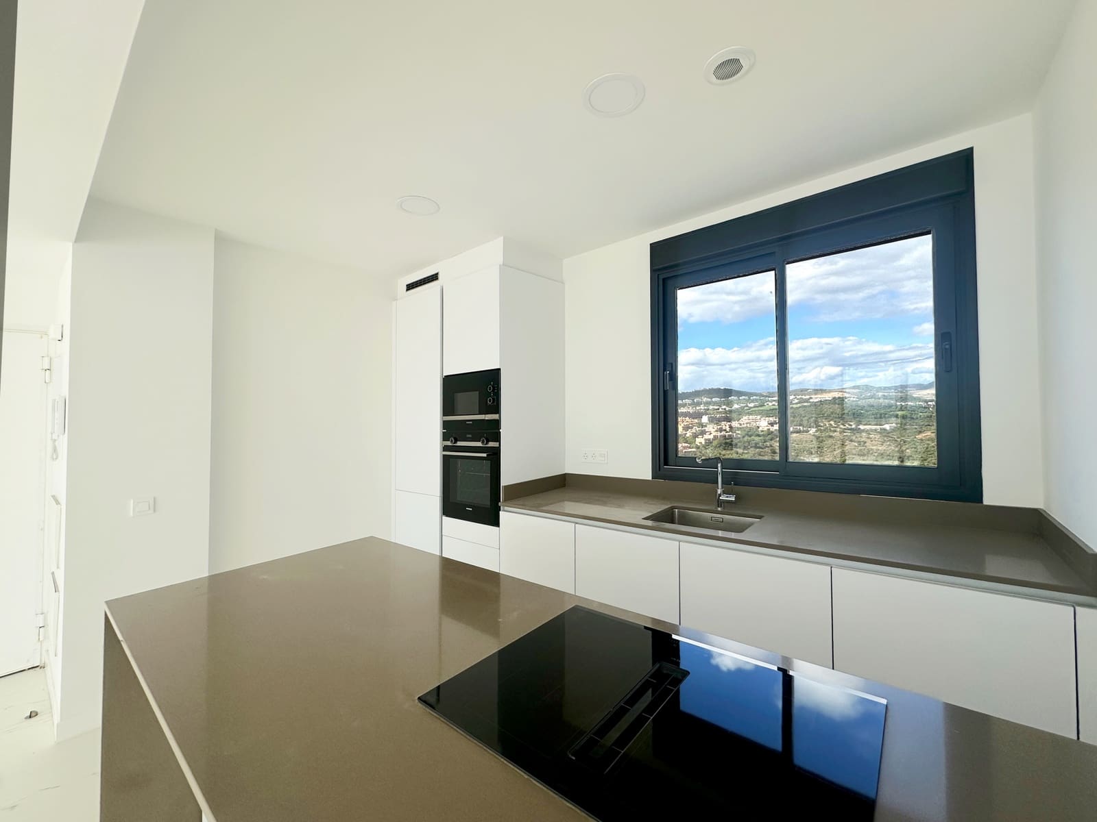 3 slaapkamer Penthouse te koop in Casares met zwembad garage - € 650.000 (Ref: 9547842)