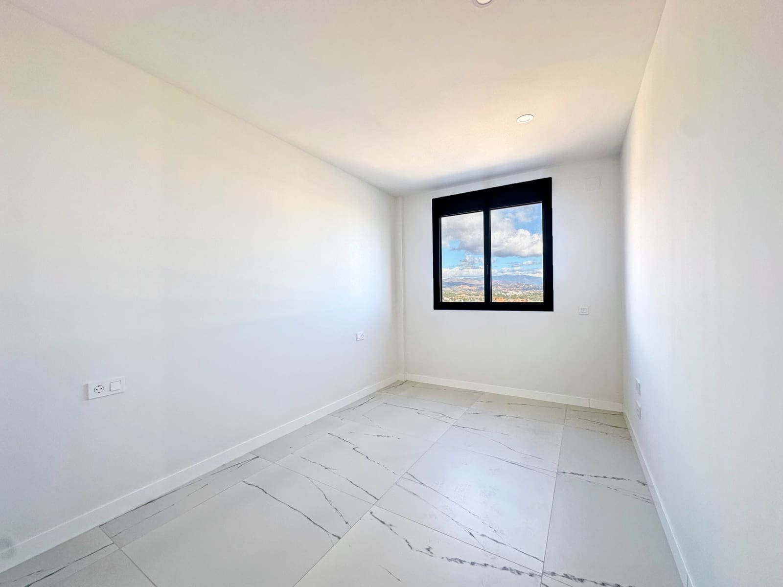 3 slaapkamer Penthouse te koop in Casares met zwembad garage - € 650.000 (Ref: 9547842)