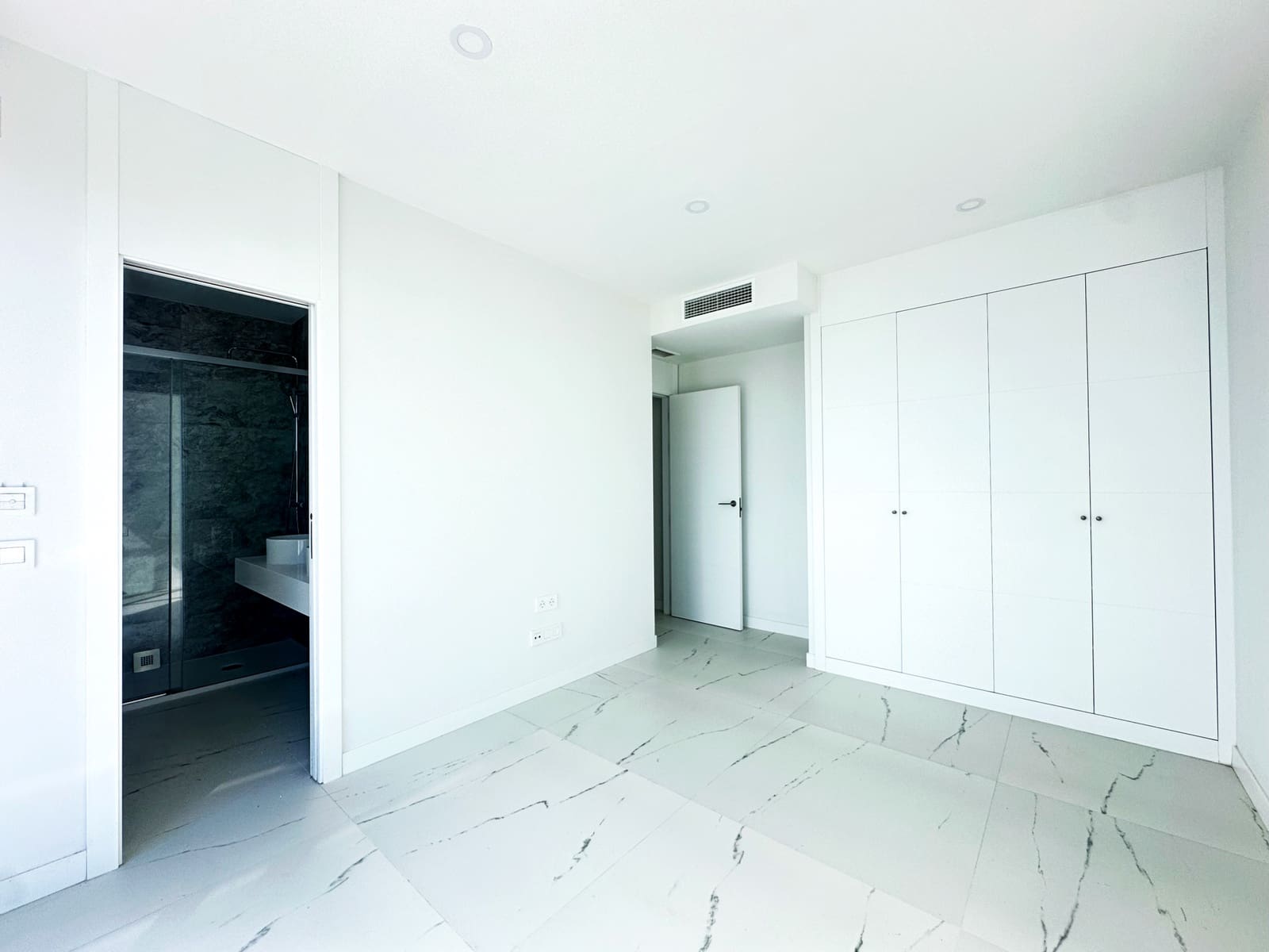 3 slaapkamer Penthouse te koop in Casares met zwembad garage - € 650.000 (Ref: 9547842)