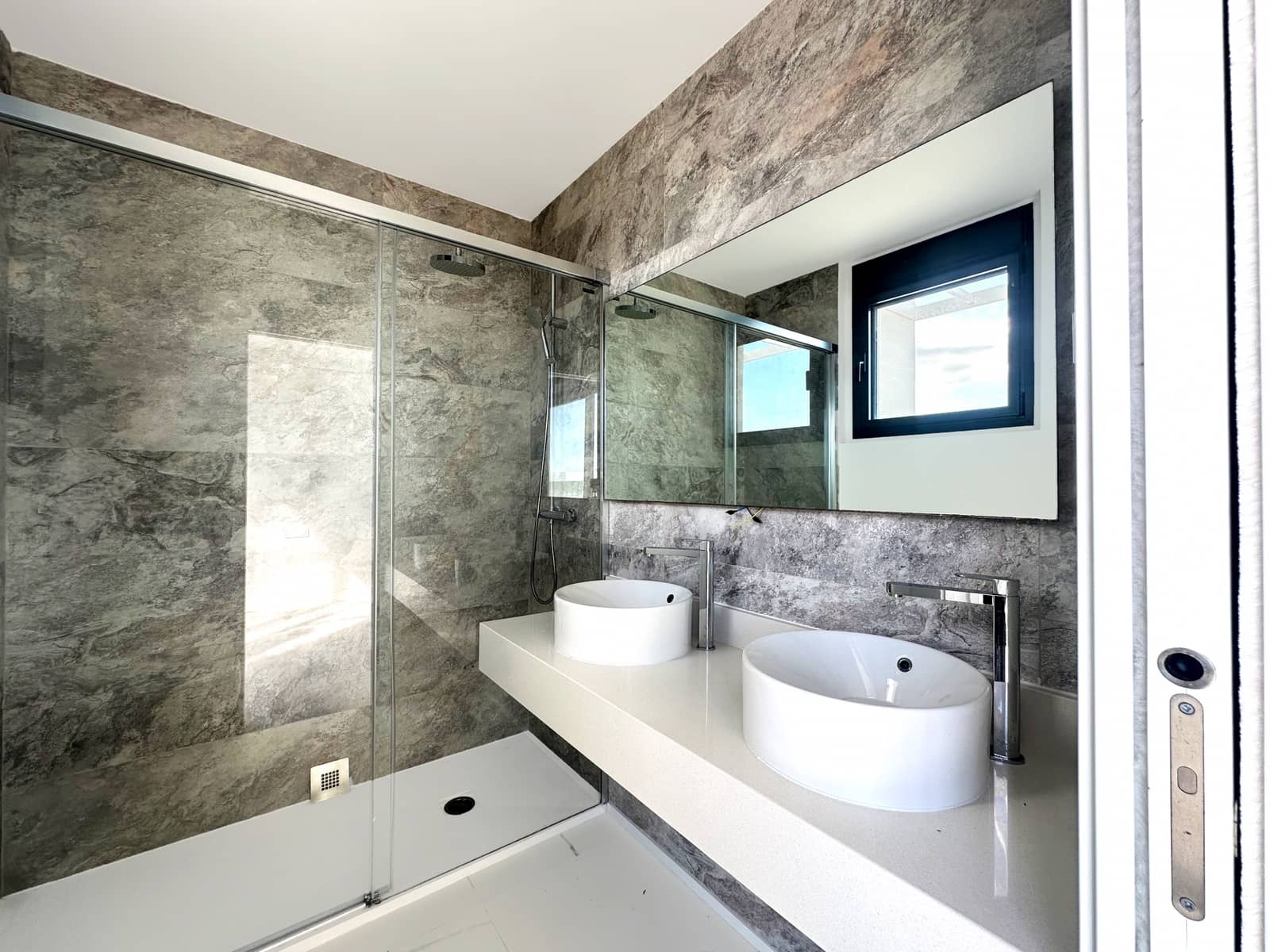 3 slaapkamer Penthouse te koop in Casares met zwembad garage - € 650.000 (Ref: 9547842)