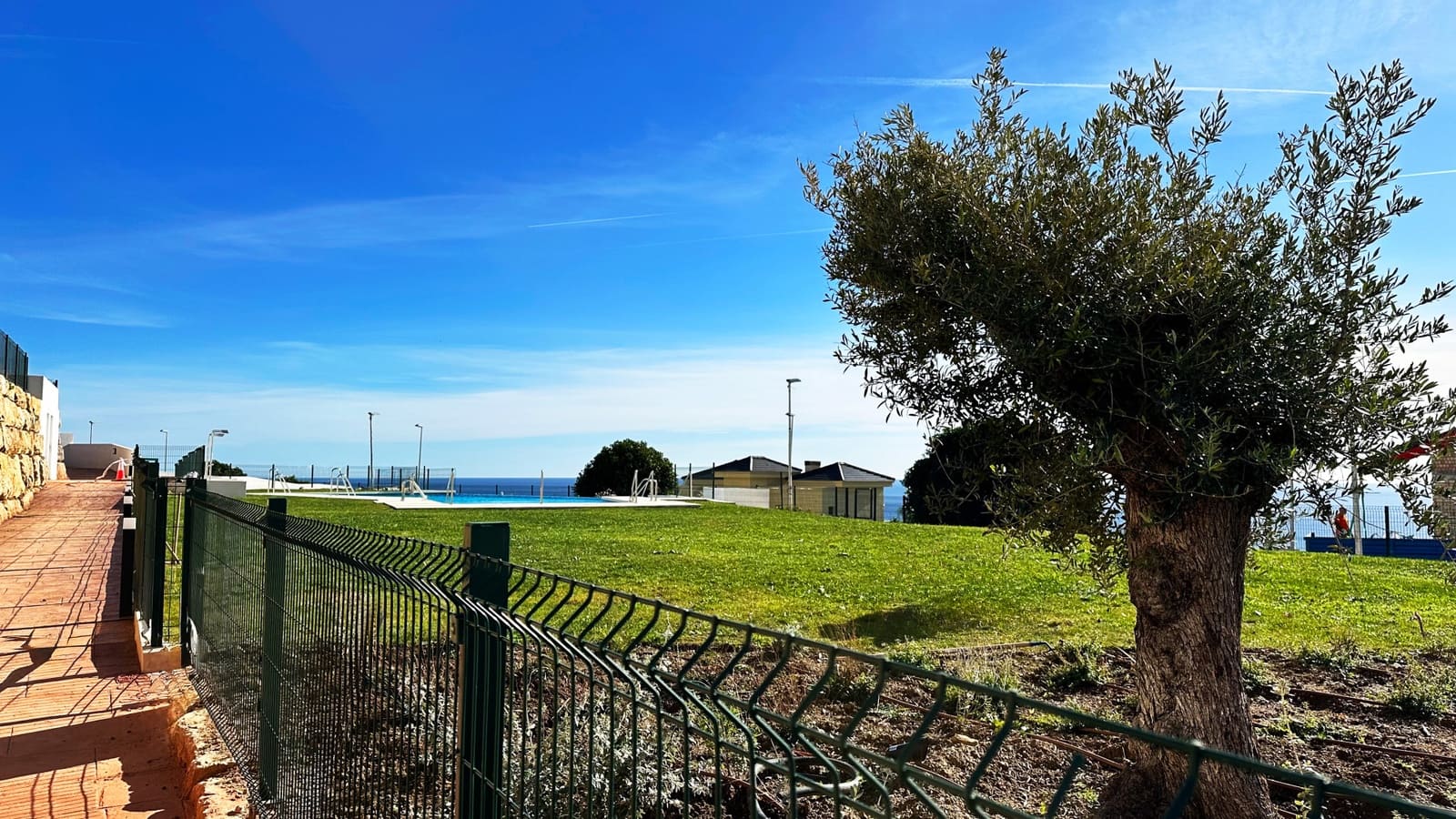 Ático de 2 habitaciones en Casares en venta con piscina garaje - 649.000 € (Ref: 9547844)