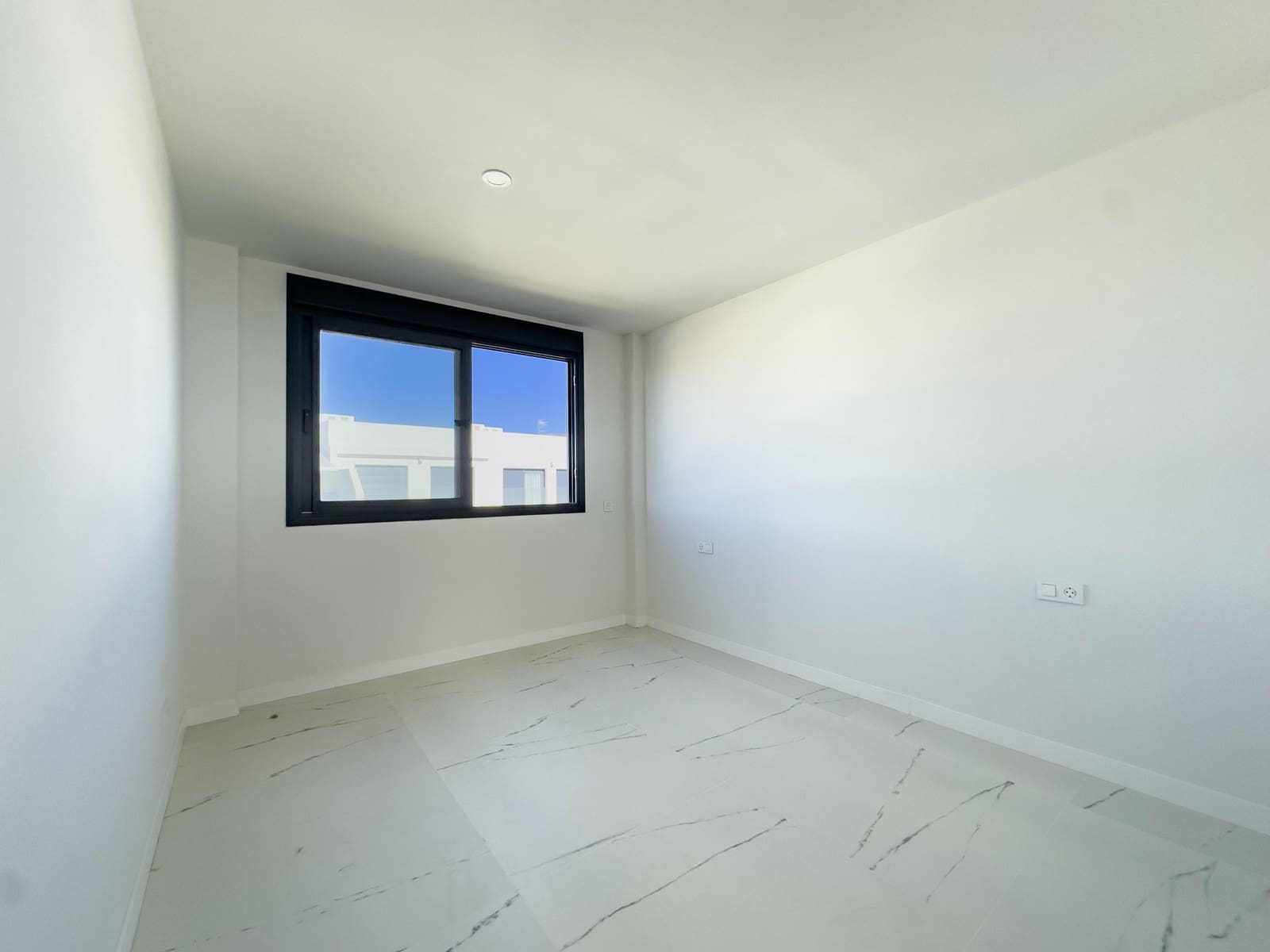 2 slaapkamer Penthouse te koop in Casares met zwembad garage - € 649.000 (Ref: 9547844)