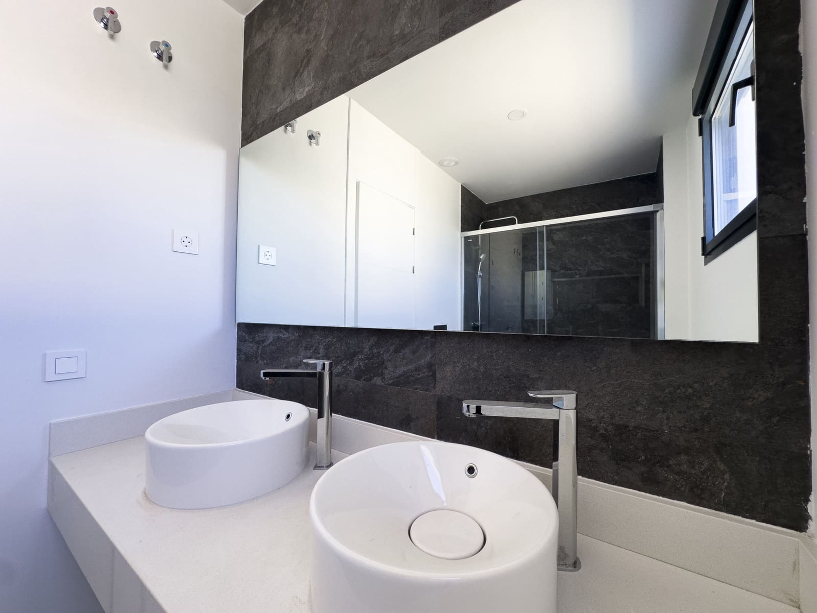 2 slaapkamer Penthouse te koop in Casares met zwembad garage - € 649.000 (Ref: 9547844)
